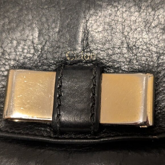 Chloé, Long Wallet Black Leather with Gold Bow Detail - Picture 4 of 13
